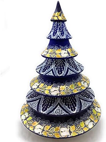 עץ חג המולד של פסלון עץ 9,44 אינץ 'עיצוב חג מפלגת חג חג המולד, עבודת היד של המחבר. תוצרת רוסיה.